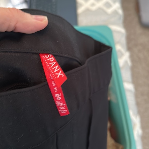 Spanx The Perfect Pant Flare XS Tall Black - Picture 7 of 7